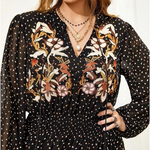 Boho Plus Size Floral Embroidery Dot Print Shirred Ruffle Hem Dress Without Belt - Picture 7 of 7